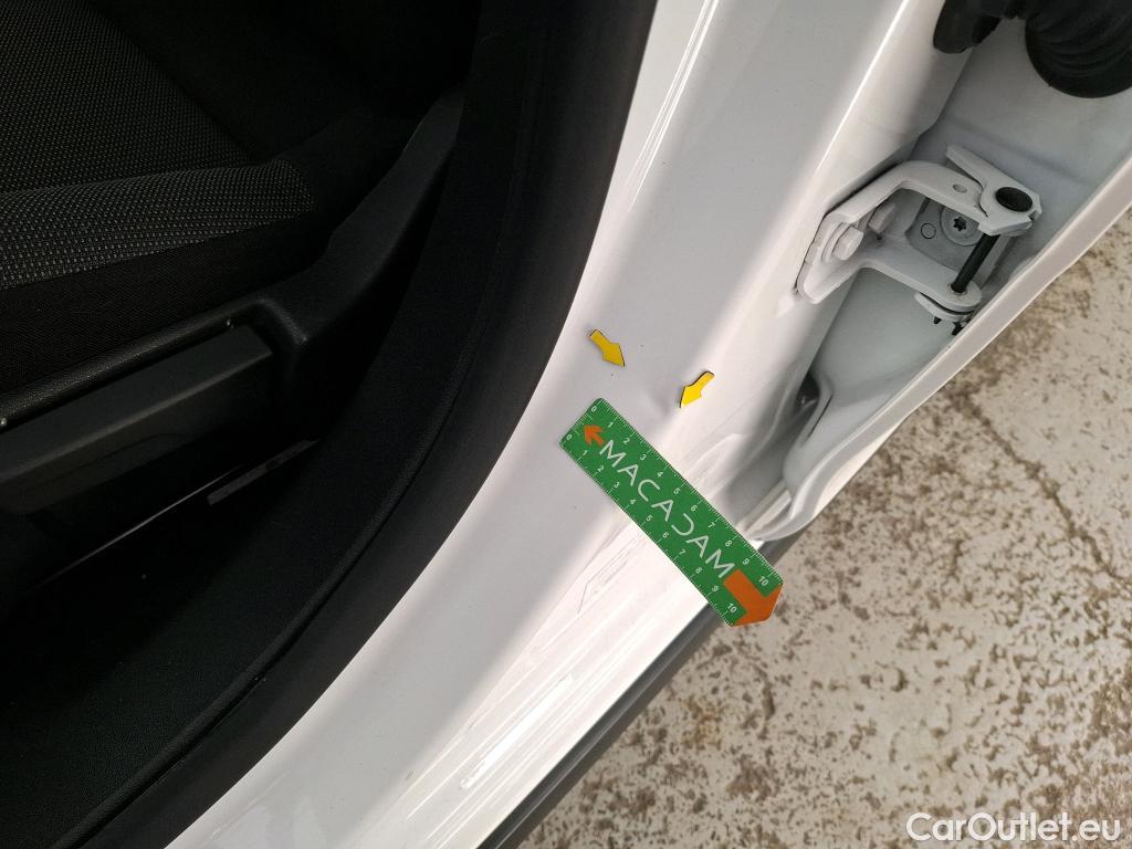  Citroen  C3  Société Feel 1.2 PureTech 80CV BVM5 E6d #11