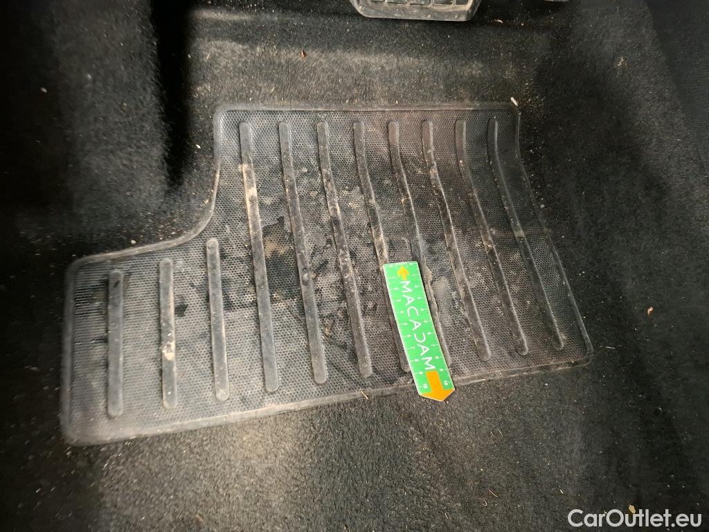  Citroen  C4 CITROEN  X / 2022 / 4P / Berline PureTech 130 S&S EAT8 Feel Pack #5