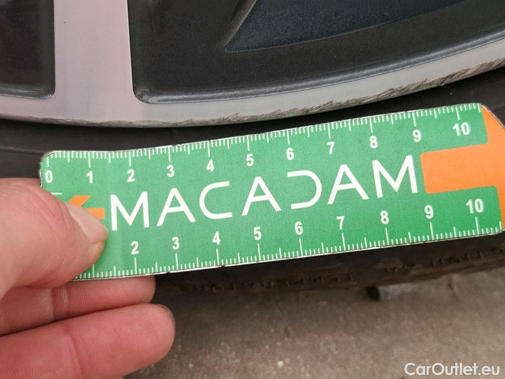  Bmw  Serie 1 BMW Série 1 / 2019 / 5P / Berline 116d DKG7 Business Design #5