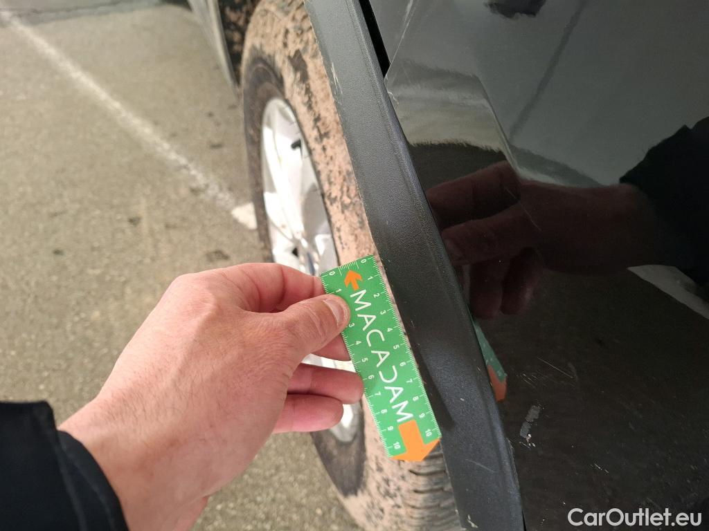  Ford  Kuga FORD  / 2019 / 5P / SUV 2.5 190 hybrid Flexifuel Pshift Titanium #27