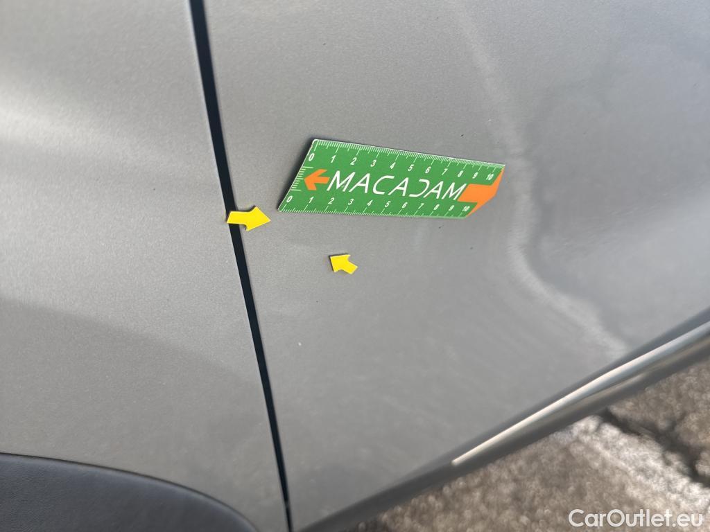  Renault  Captur  II Techno 1.6 E-TECH Hybrid 145CV BVA6 E6d #16