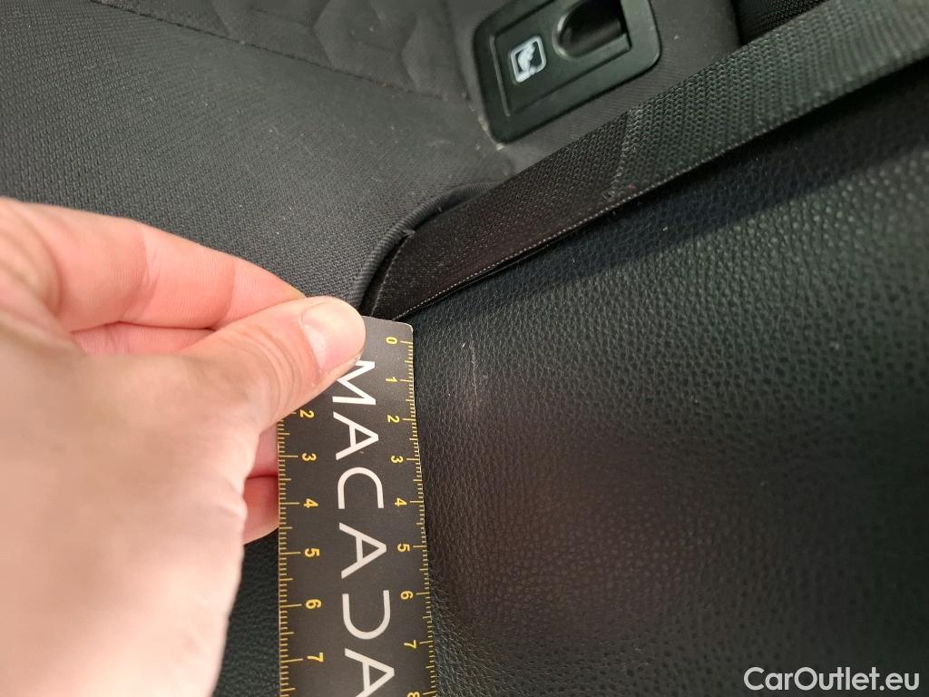  Toyota  Corolla TOYOTA  / 2018 / 5P / Berline Hybride 122h Dynamic Business Stage Acad #41