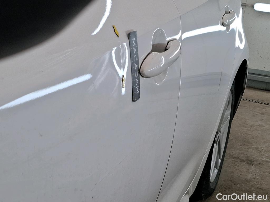  Toyota  Corolla TOYOTA  / 2018 / 5P / Berline Hybride 122h Dynamic Business Stage Acad #2