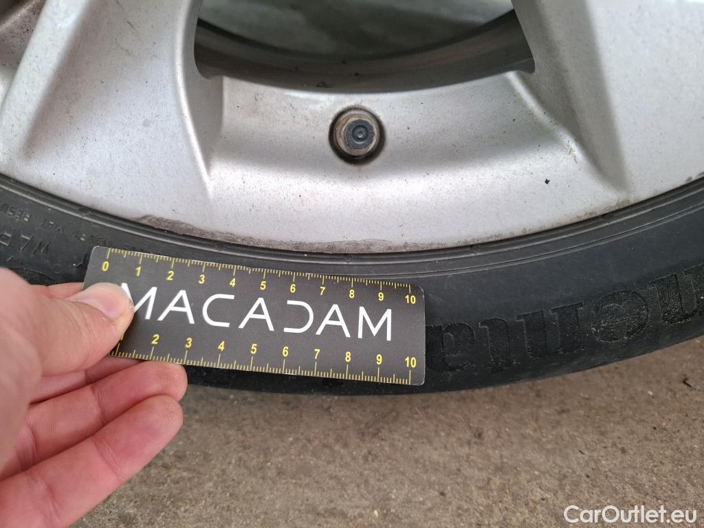  Toyota  Corolla TOYOTA  / 2018 / 5P / Berline Hybride 122h Dynamic Business Stage Acad #38