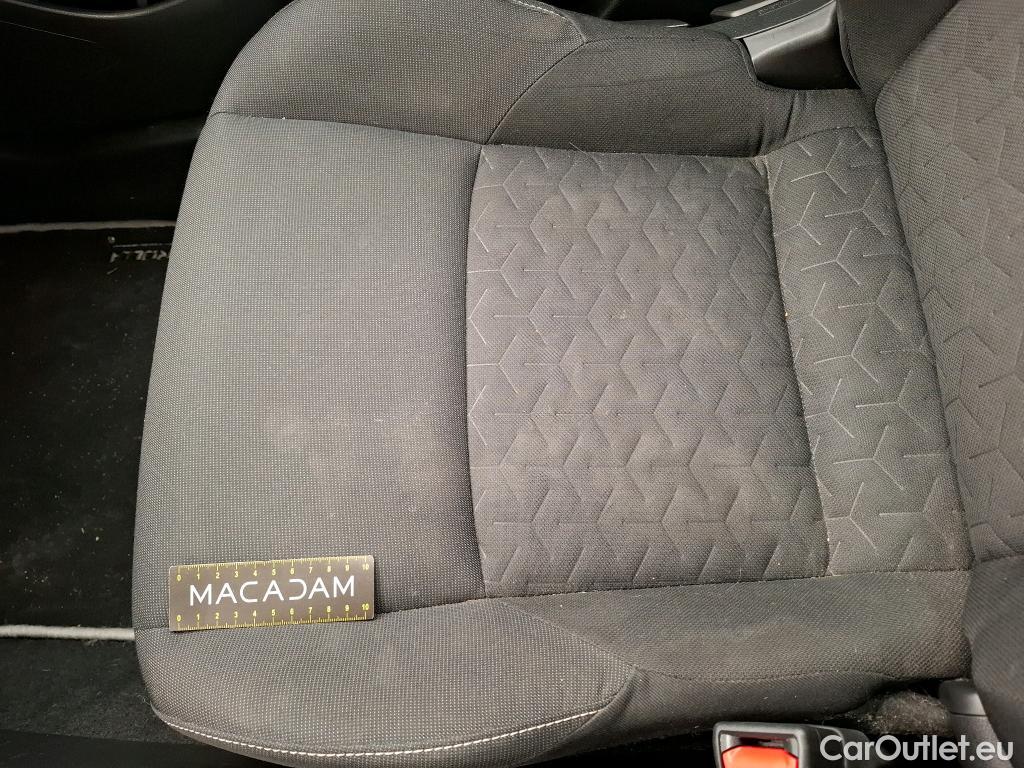  Toyota  Corolla TOYOTA  / 2018 / 5P / Berline Hybride 122h Dynamic Business Stage Acad #42