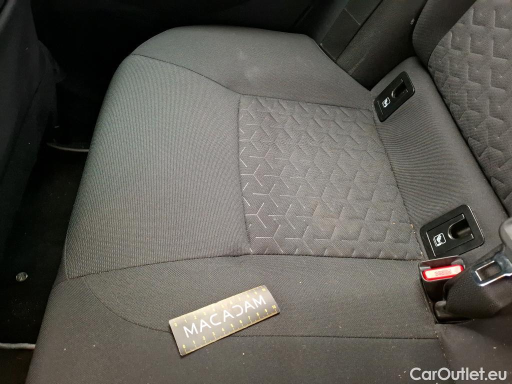  Toyota  Corolla TOYOTA  / 2018 / 5P / Berline Hybride 122h Dynamic Business Stage Acad #44