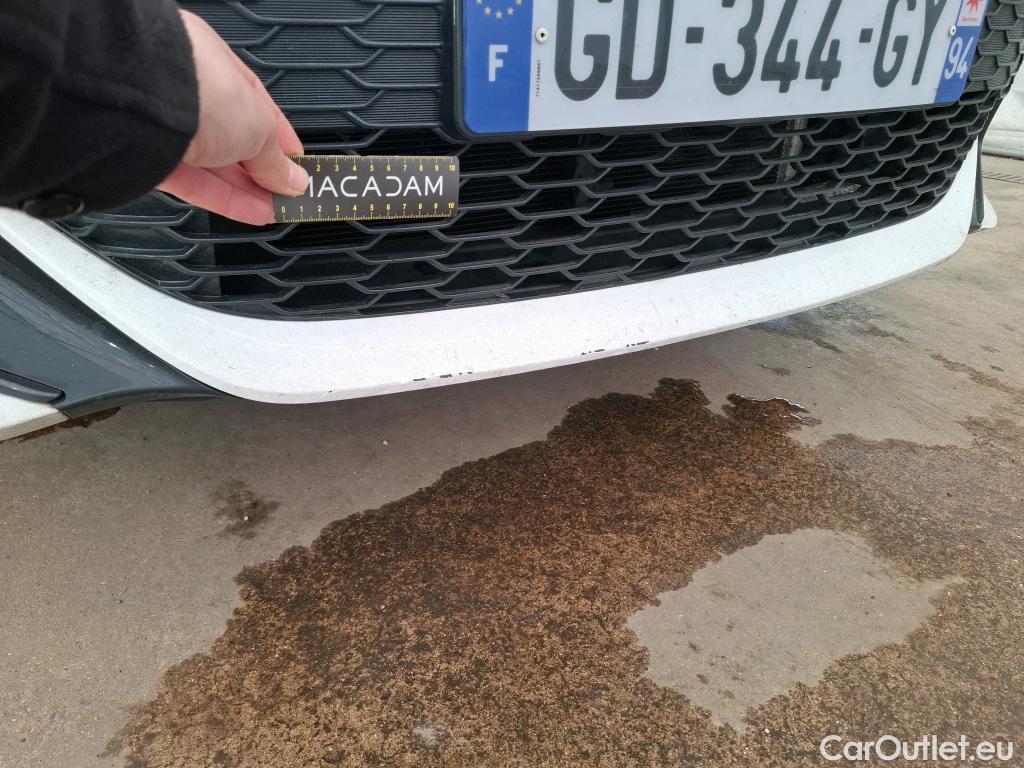  Toyota  Corolla TOYOTA  / 2018 / 5P / Berline Hybride 122h Dynamic Business Stage Acad #17