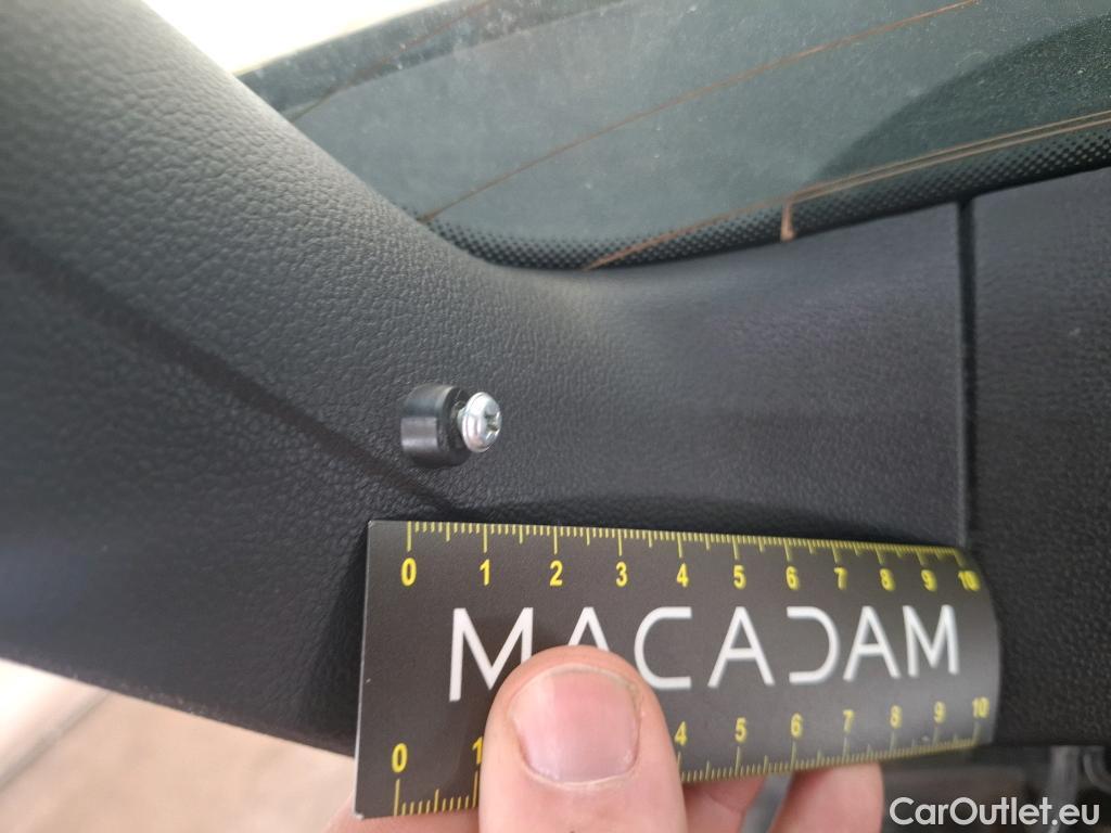  Volkswagen  Golf  VOLKSWAGEN / 2020 / 5P / Berline 2.0 TDI SCR 115 BVM6 Life Busi 1st #31