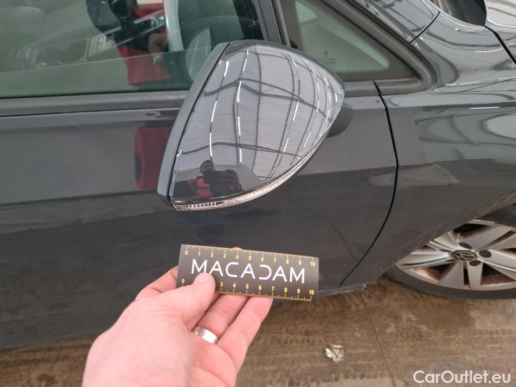  Volkswagen  Golf  VOLKSWAGEN / 2020 / 5P / Berline 2.0 TDI SCR 115 BVM6 Life Busi 1st #26