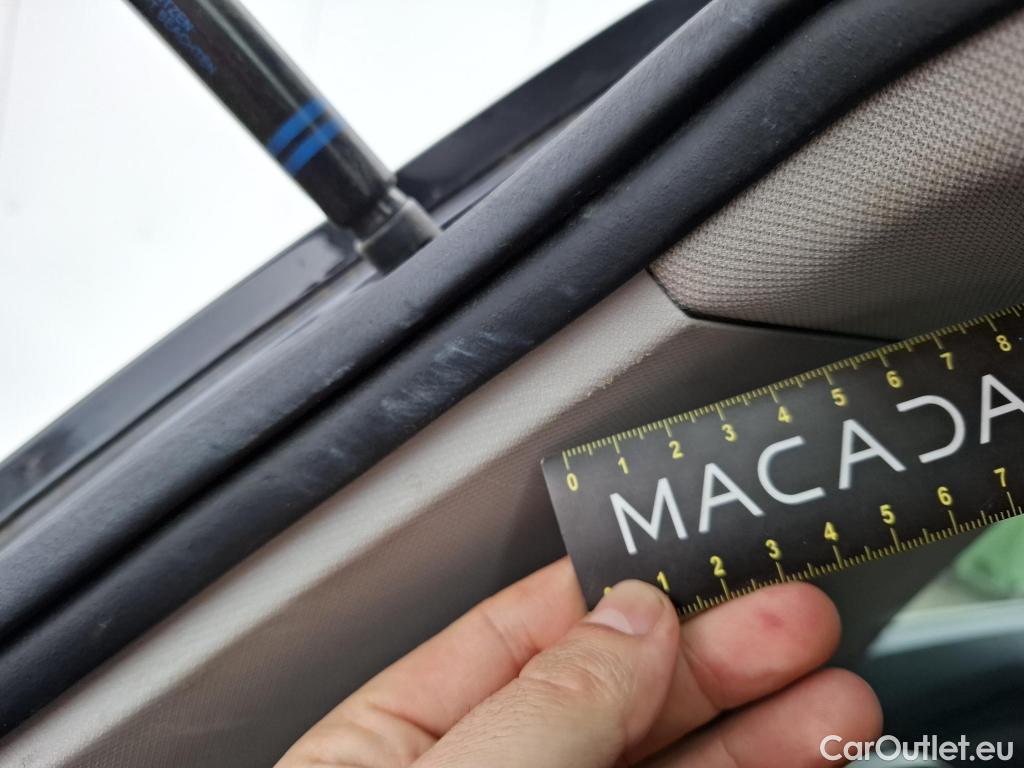  Volkswagen  Golf  VOLKSWAGEN / 2020 / 5P / Berline 2.0 TDI SCR 115 BVM6 Life Busi 1st #21