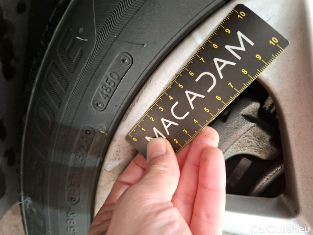  Toyota  Corolla TOYOTA  / 2018 / 5P / Berline Hybride 122h Dynamic Business Stage Acad #25