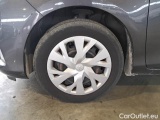  Toyota  Yaris TOYOTA  / 2017 / 5P / BERLINA 1.5 HYBRID BUSINESS #20