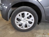  Toyota  Yaris TOYOTA  / 2017 / 5P / BERLINA 1.5 HYBRID BUSINESS #18