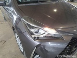  Toyota  Yaris TOYOTA  / 2017 / 5P / BERLINA 1.5 HYBRID BUSINESS #38