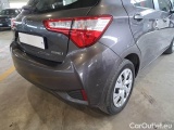  Toyota  Yaris TOYOTA  / 2017 / 5P / BERLINA 1.5 HYBRID BUSINESS #75