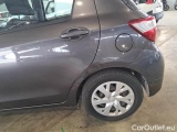  Toyota  Yaris TOYOTA  / 2017 / 5P / BERLINA 1.5 HYBRID BUSINESS #92