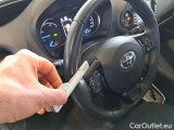  Toyota  Yaris TOYOTA  / 2017 / 5P / BERLINA 1.5 HYBRID BUSINESS #170