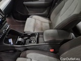  Volvo  XC 40 VOLVO XC40 / 2021 / 5P / SUV T5 RECHARGE PLUG-IN AUTO PLUS BRIGHT #99