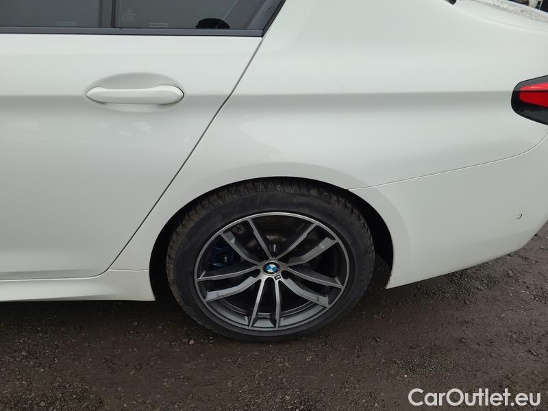  Bmw  Serie 5  Lim. (G30)  (2016->) 540i xDrive AT #8