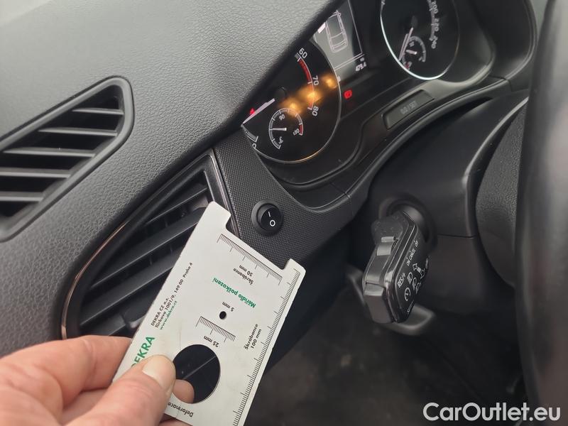  Skoda  Fabia  Combi (2015) Com.1.0TSI 70 Ambition 5d #15