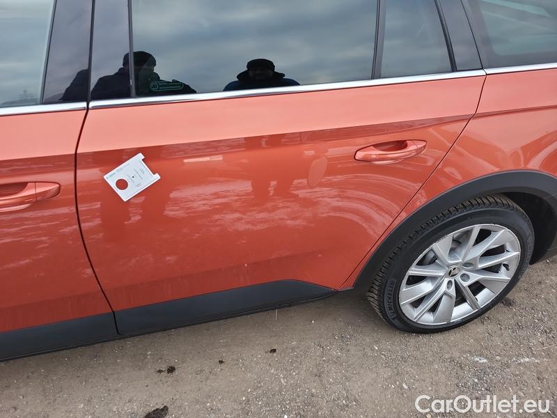  Skoda  Superb  Combi (3V5)(2015) Su.c.2.0TDI 147 Scout 4x4 Aut #5