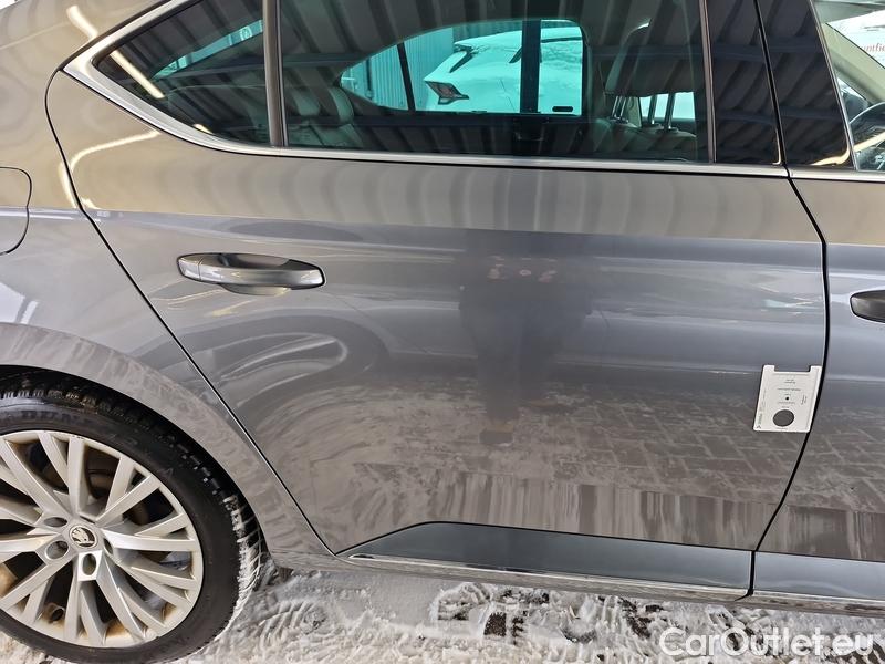  Skoda  Superb  Combi (3T5)(2010) Supe.FL2.0TDI 110 L&K AT #14