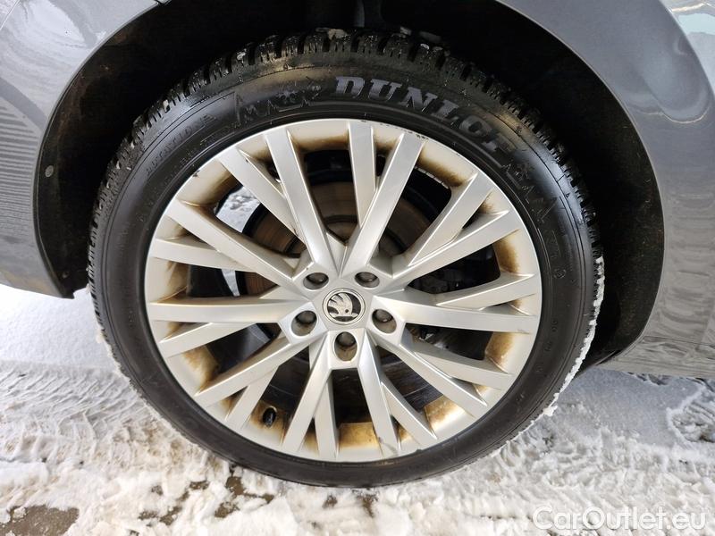  Skoda  Superb  Combi (3T5)(2010) Supe.FL2.0TDI 110 L&K AT #13