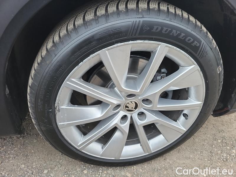  Skoda  Superb  Combi (3V5)(2015) Su.c.2.0TDI 147 Scout 4x4 Aut #11