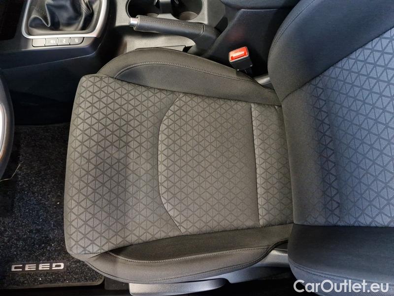  KIA  Cee'd Ceed  (CD) (2018->) Ceed SW 1.0T-GDI 74 Spin 5d #7