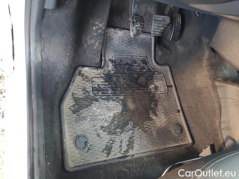  Renault  Kangoo  2 (2008)  1.5BdCi 95 Zen 5d #9