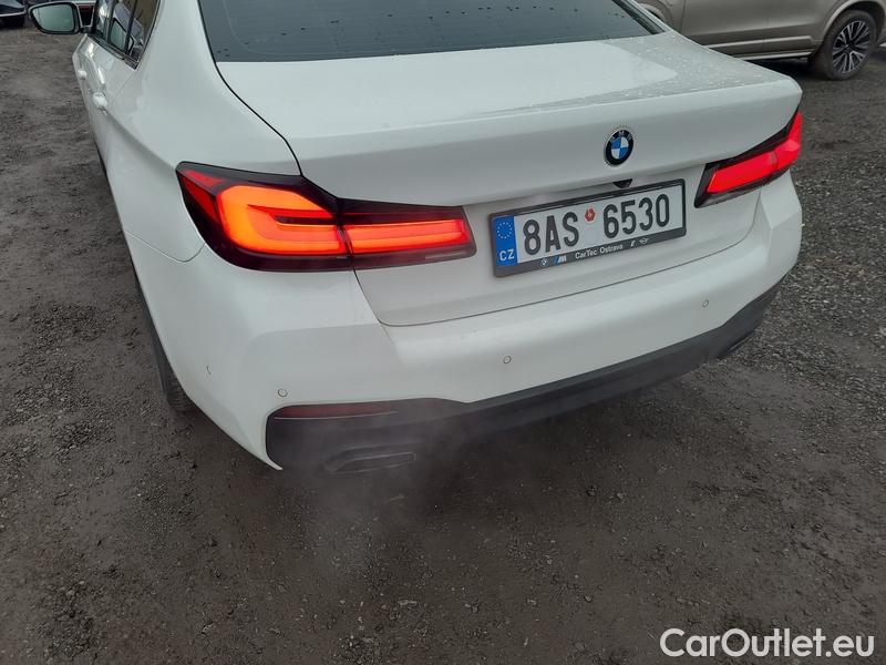  Bmw  Serie 5  Lim. (G30)  (2016->) 540i xDrive AT #9