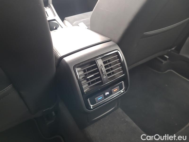  Volkswagen  Passat  Variant (CB5) (2019) Pas.Var.2.0TDI 110 Elegance AT #23