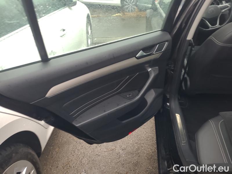  Volkswagen  Passat  Variant (CB5) (2019) Pas.Var.2.0TDI 110 Elegance AT #13