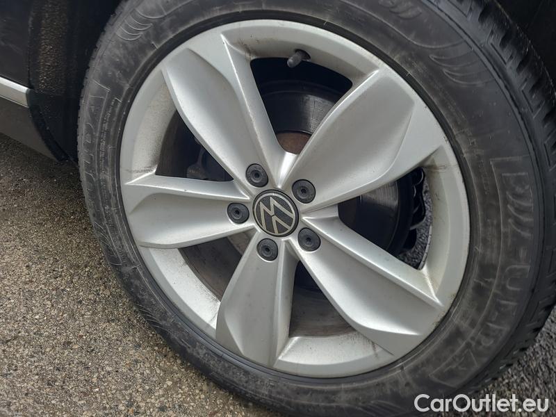  Volkswagen  Passat  Variant (CB5) (2019) Pas.Var.2.0TDI 110 Elegance AT #6