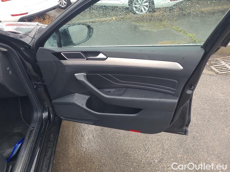  Volkswagen  Passat  Variant (CB5) (2019) Pas.Var.2.0TDI 110 Elegance AT #17