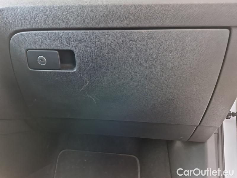  Volkswagen  Passat  Variant (CB5) (2019) Pas.Var.2.0TDI 147 Elegance AT #20