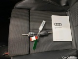  Audi  Q3 Audi  35 TFSI S tronic S edition 5d + Optiekpakket zwart #4