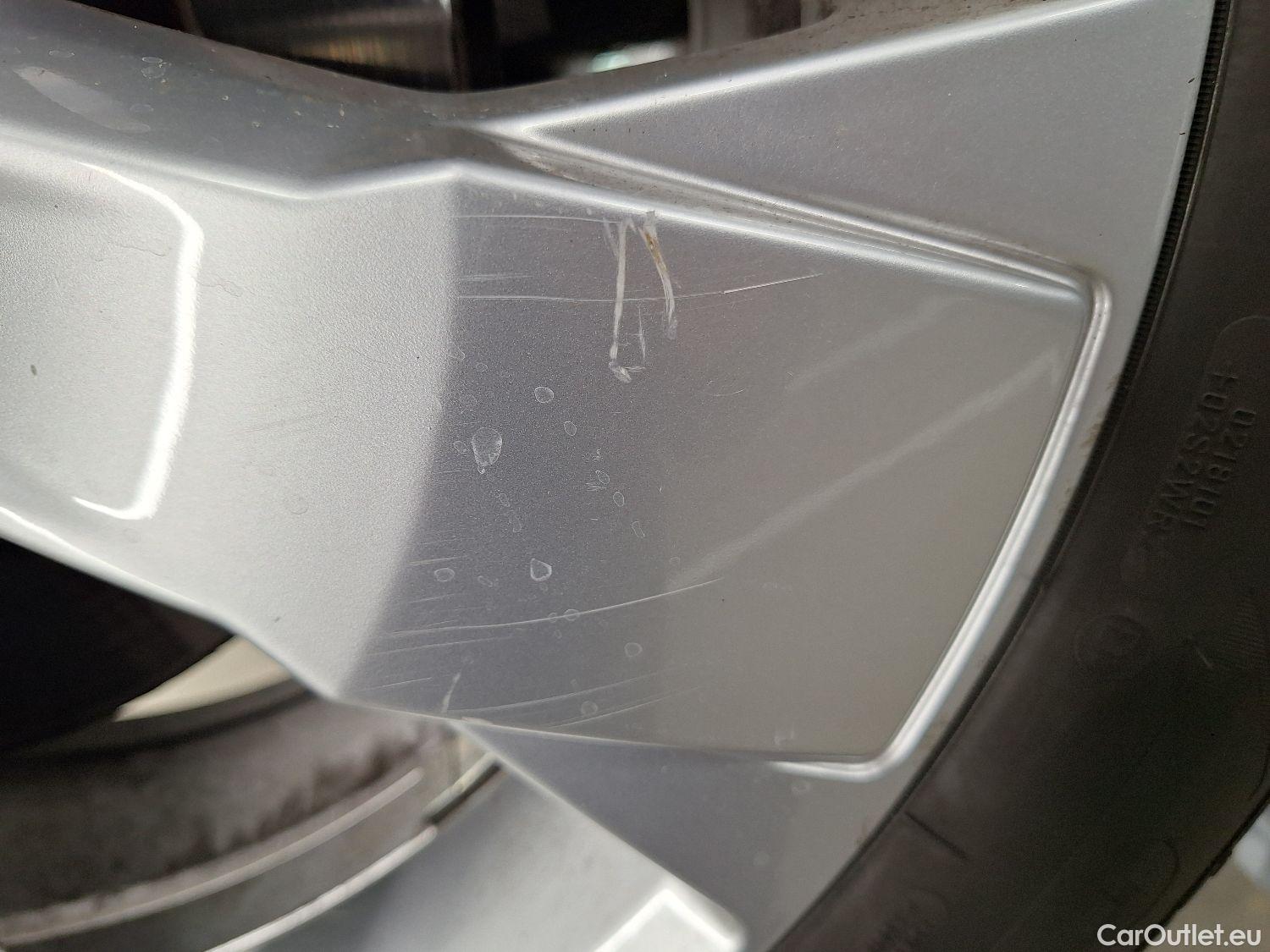  Volvo  XC 40 Volvo, XC40 '17, Volvo XC40 T3 Geartronic Momentum Pro 5d #12