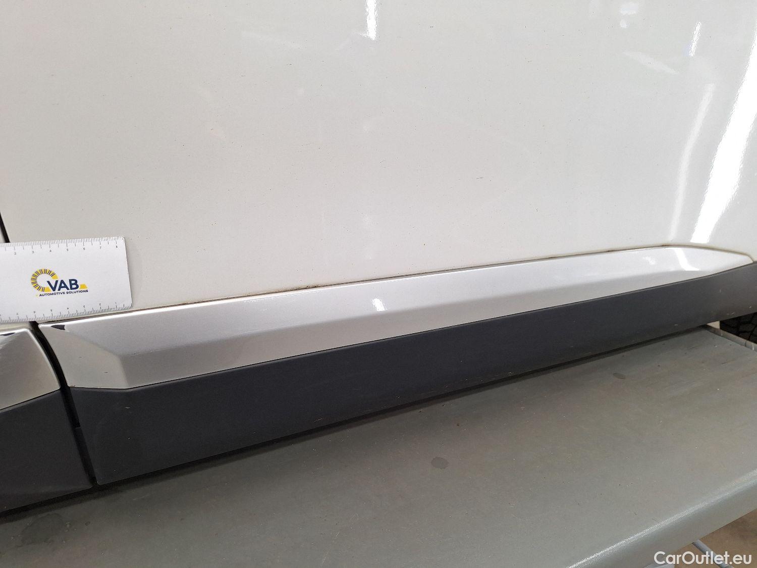  Peugeot  2008 Peugeot,  '19, Peugeot  1.5 BlueHDi 75kW S&S Allure 5d #4