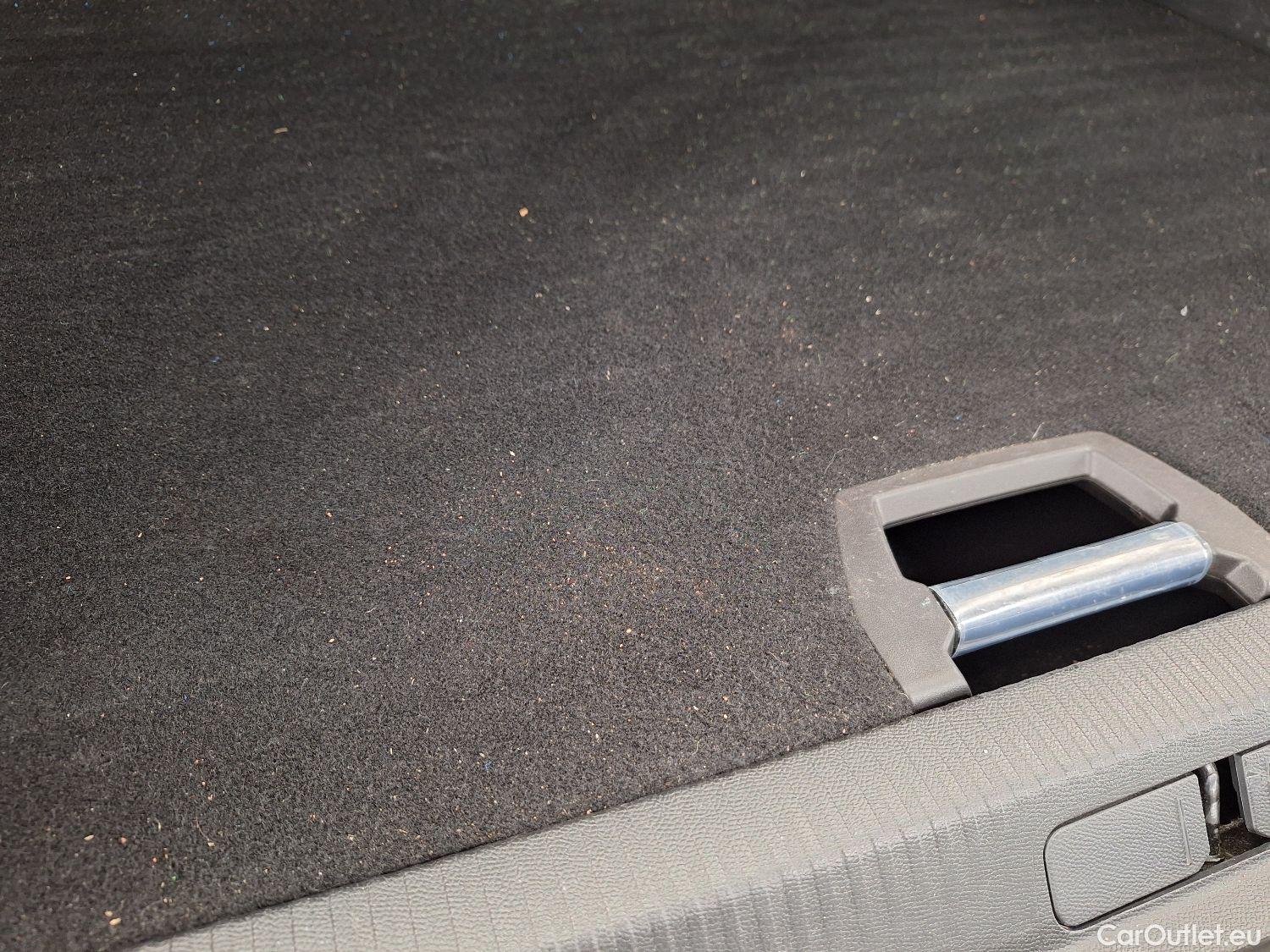  Peugeot  2008 Peugeot,  '19, Peugeot  1.5 BlueHDi 75kW S&S Allure 5d #47