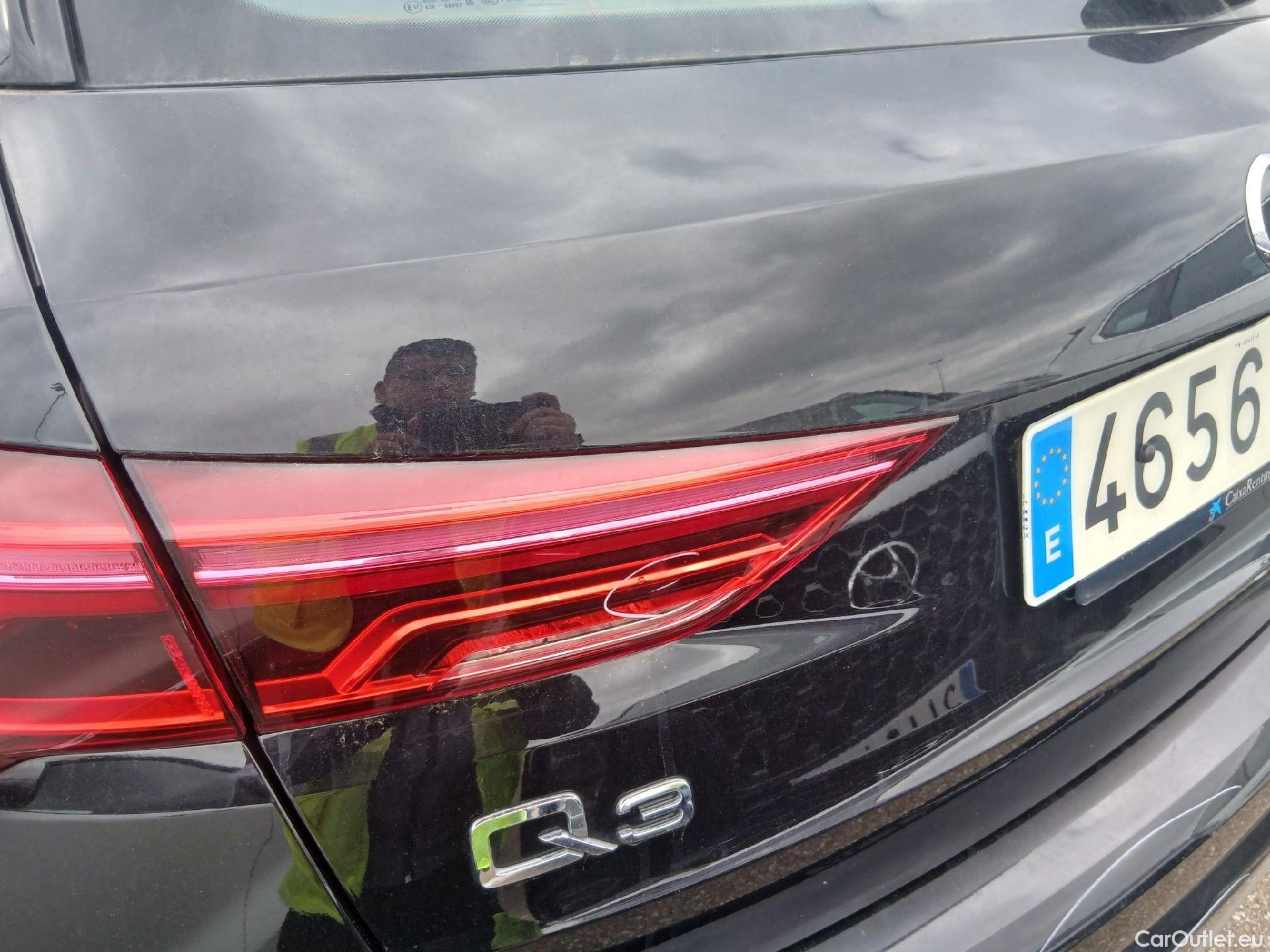  Audi  Q3 AUDI  / 2018 / 5P / todoterreno Advanced 35 TDI 110kW (150CV) #18