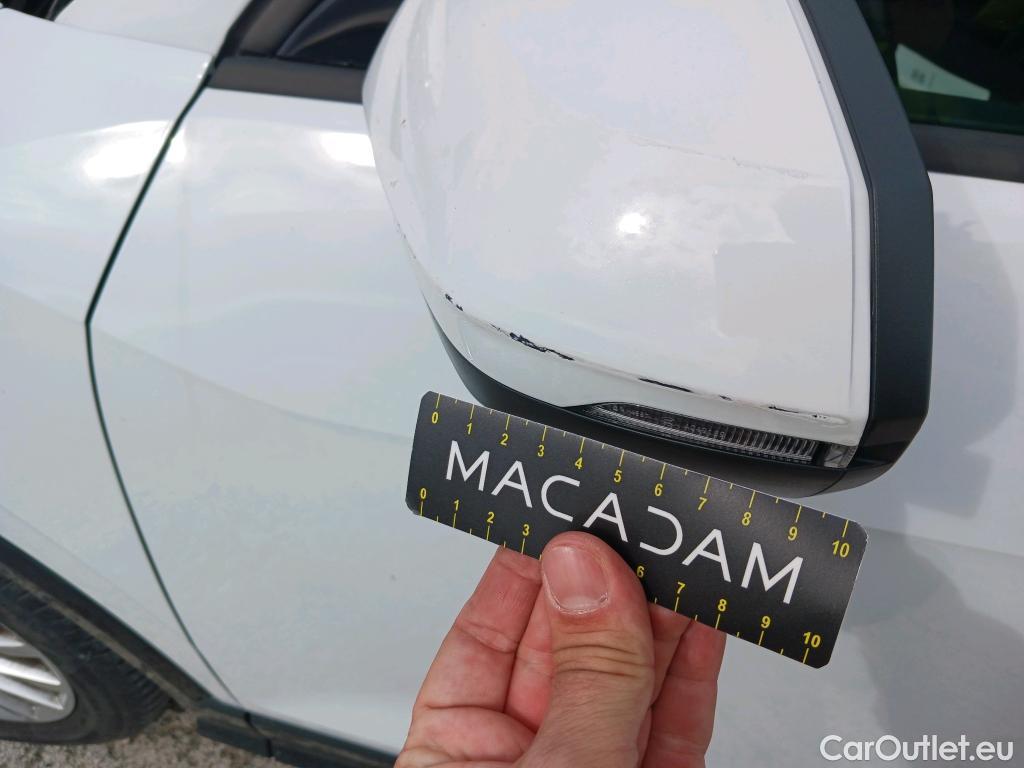  Audi  Q2 AUDI  / 2016 / 5P / todoterreno Design 30 TFSI 85kW (116CV) (AC) #26