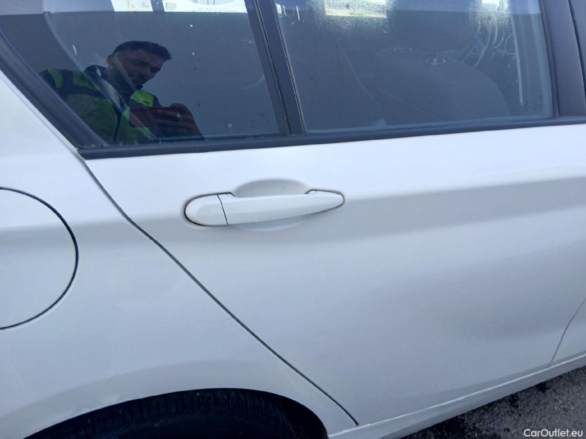  Bmw  Serie 1 BMW  5p 2G berlina con portón 116d #16