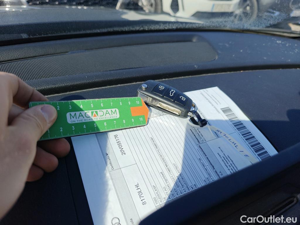  Audi  A3 AUDI  / 2016 / 5P / berlina con portón Sportback ALL-IN edion 30 TDI 85kW(SP) #2