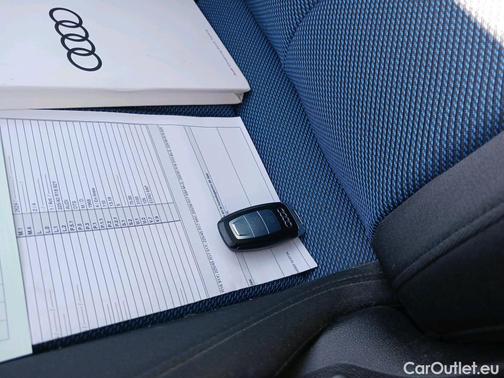  Audi  A3 AUDI  / 2020 / 5P / berlina con portón Sportback S line 35 TDI 110kW S tronic #1