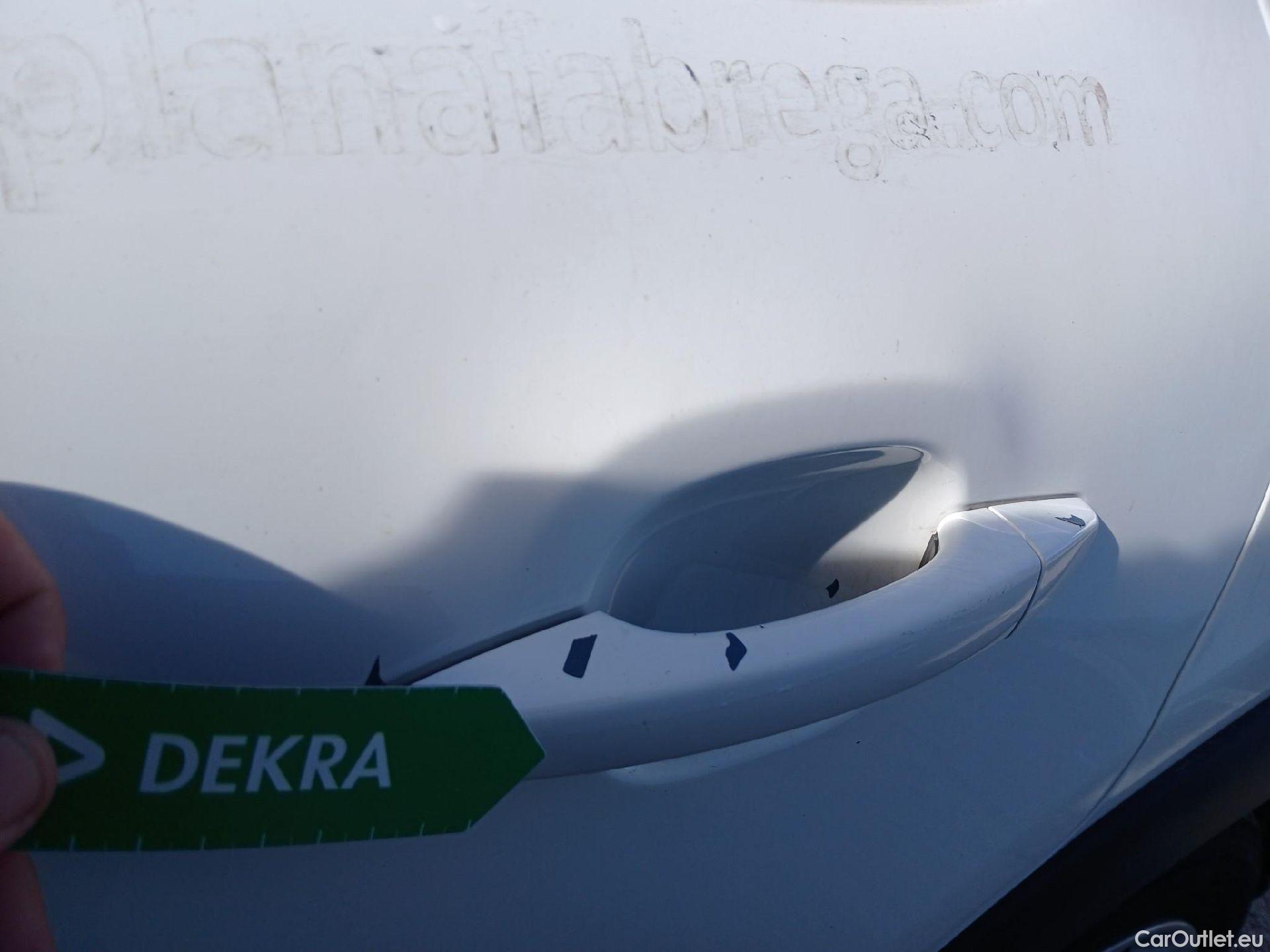  Citroen  C3 CITROEN  / 2020 / 5P / berlina con portón BlueHDi 75KW (100CV) S&S Live Pack #17