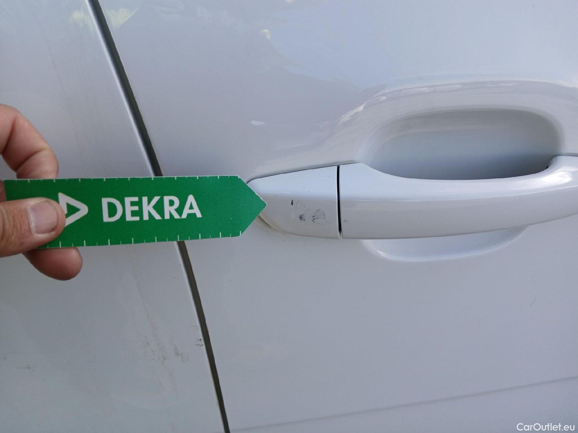  Citroen  C3 CITROEN  / 2020 / 5P / berlina con portón BlueHDi 75KW (100CV) S&S Live Pack #39