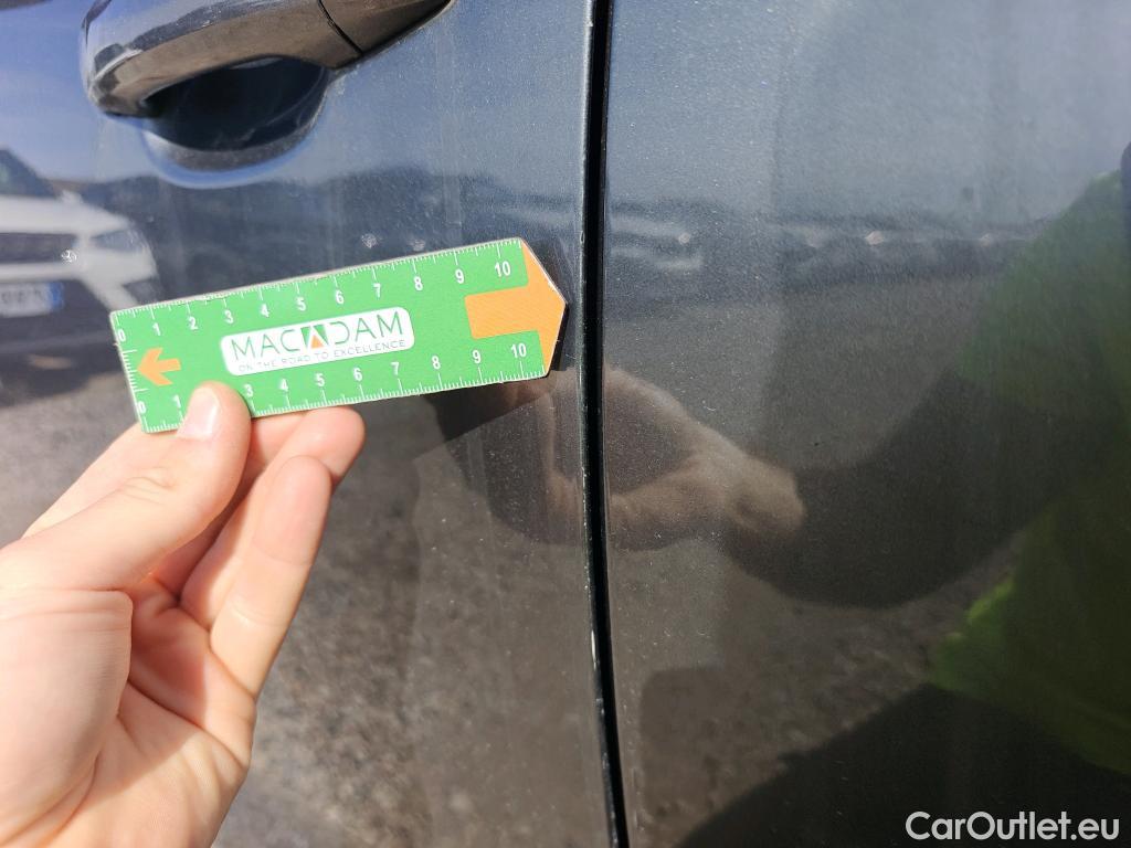  Audi  A3 AUDI  / 2016 / 5P / berlina con portón Sportback ALL-IN edion 30 TDI 85kW(SP) #35