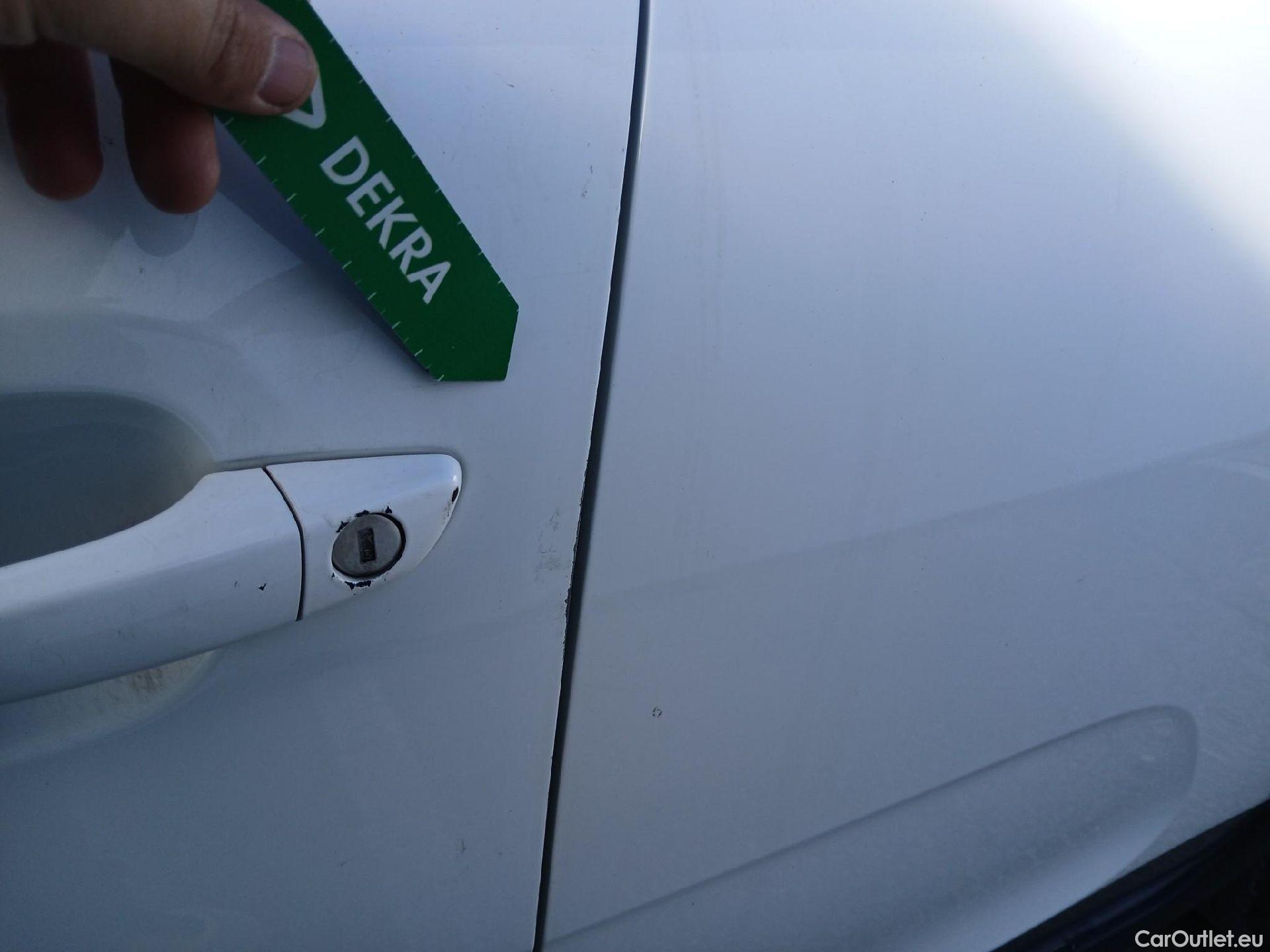  Citroen  C3 CITROEN  / 2020 / 5P / berlina con portón BlueHDi 75KW (100CV) S&S Live Pack #11