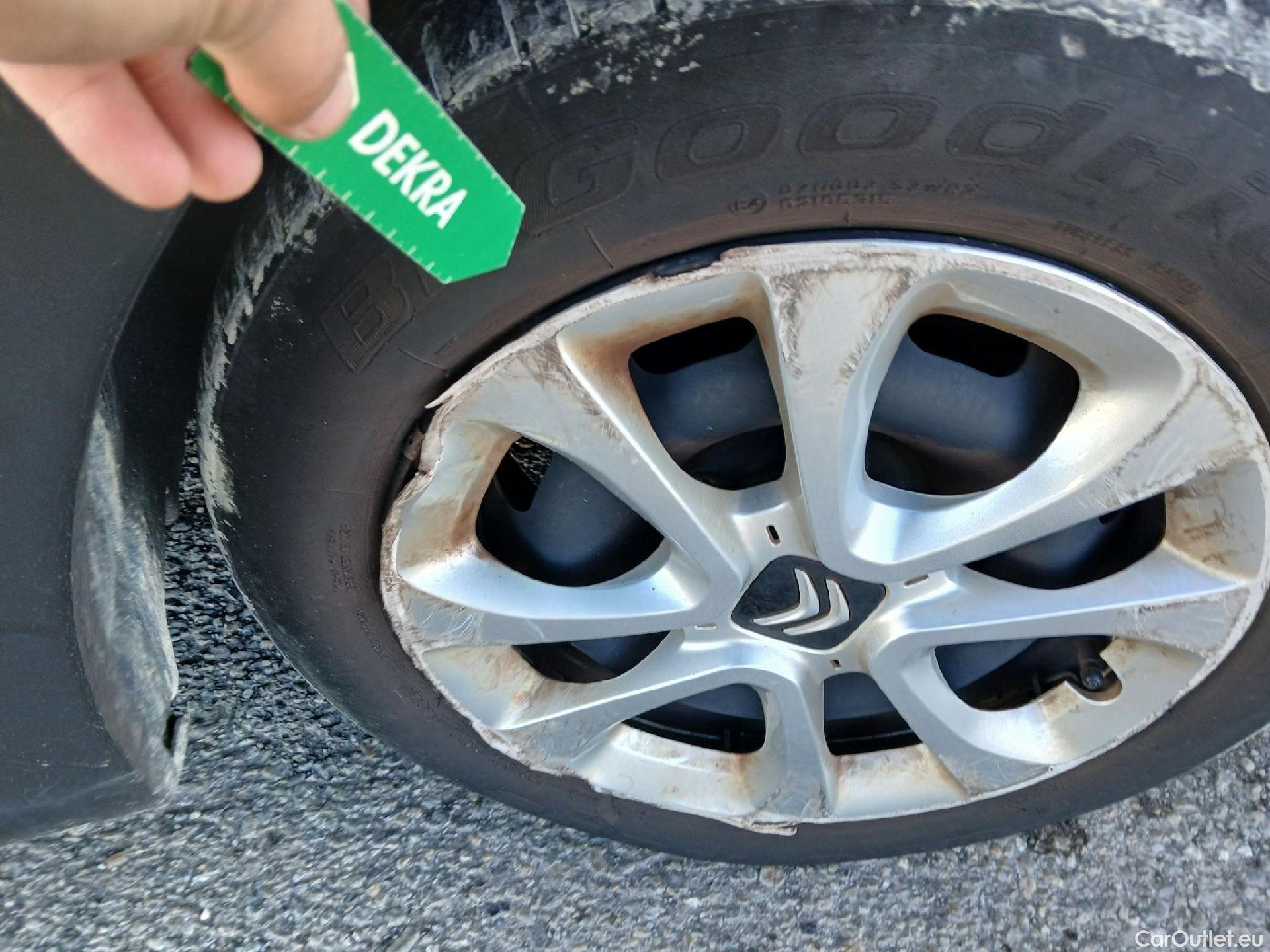  Citroen  C3 CITROEN  / 2020 / 5P / berlina con portón BlueHDi 75KW (100CV) S&S Live Pack #45